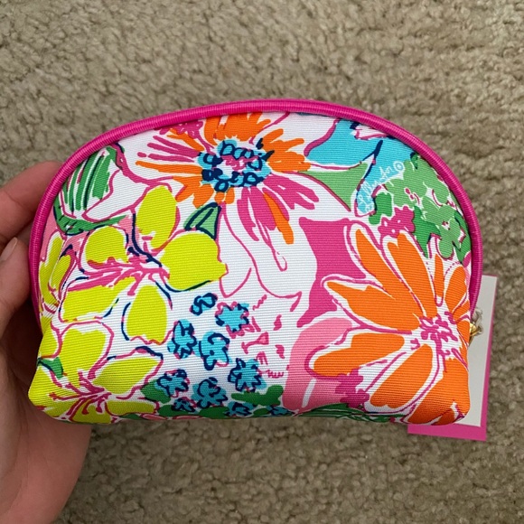 NWT Lilly Pulitzer Cosmetics Case - Picture 2 of 3